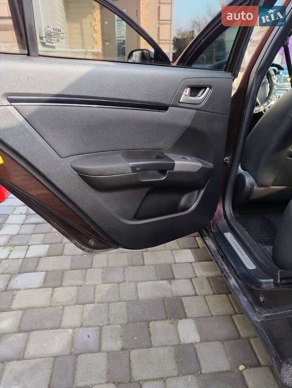 Хэтчбек Geely Emgrand 7 (EC7) 2013 в Днепре