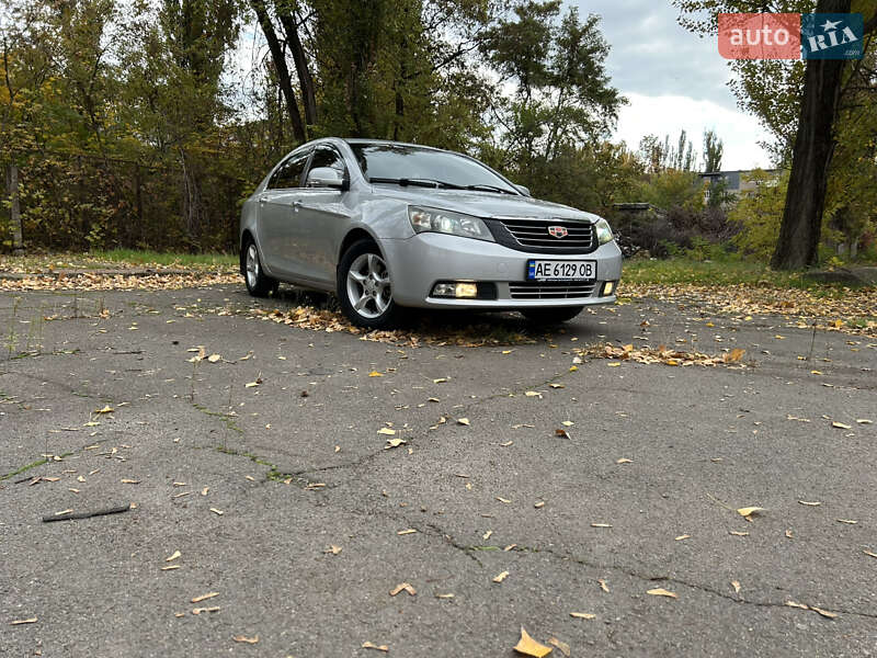 Седан Geely Emgrand 7 (EC7) 2013 в Кривом Роге