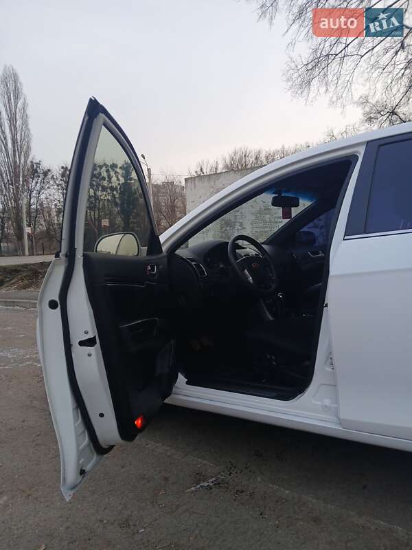 Седан Geely Emgrand 7 (EC7) 2013 в Харькове