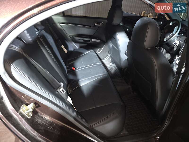 Седан Geely Emgrand 7 (EC7) 2013 в Ивано-Франковске