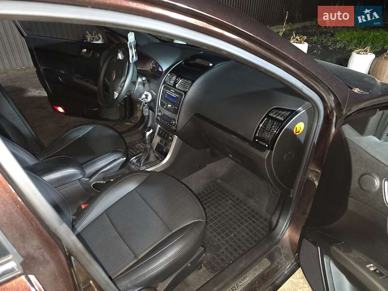 Седан Geely Emgrand 7 (EC7) 2013 в Ивано-Франковске