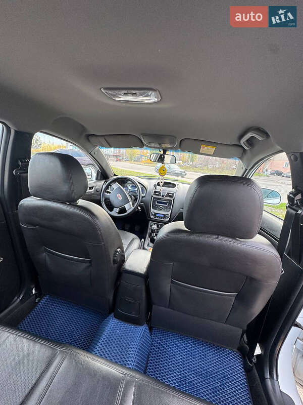 Седан Geely Emgrand 7 (EC7) 2015 в Черкасах