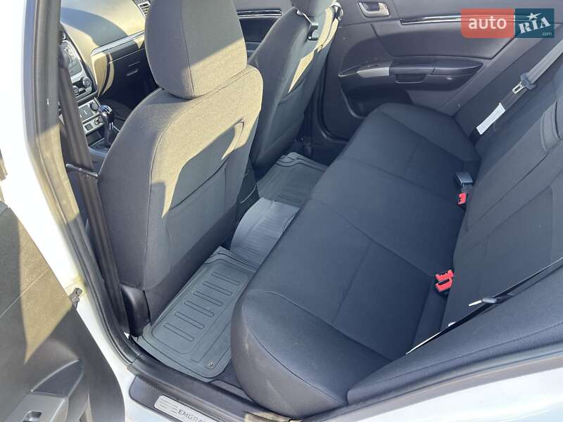 Седан Geely Emgrand 7 (EC7) 2013 в Кременчуге фото 19 Седан Geely Emgrand 7 (EC7) 2013 в Кременчуге