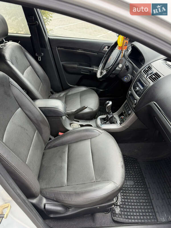 Хэтчбек Geely Emgrand 7 (EC7) 2014 в Ивано-Франковске