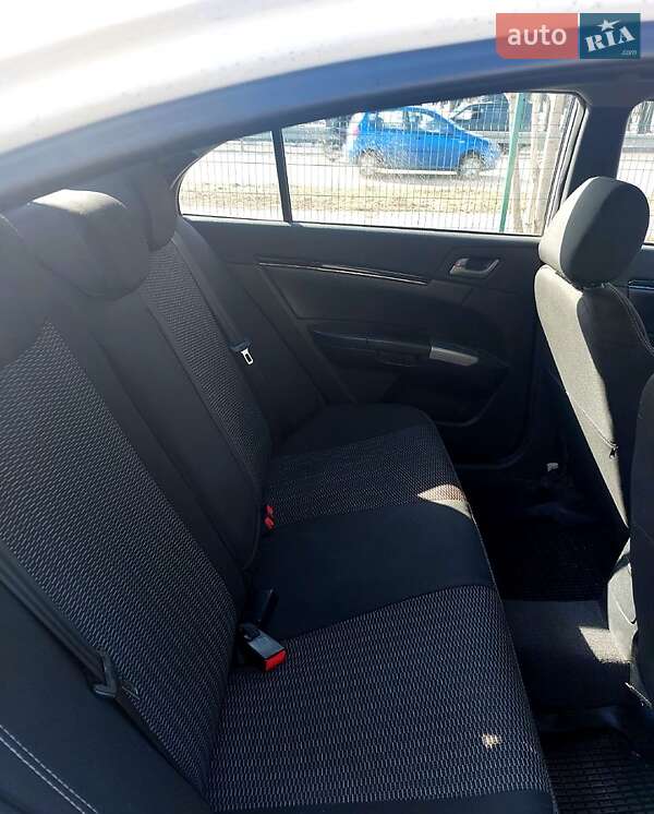 Седан Geely Emgrand 7 (EC7) 2013 в Днепре