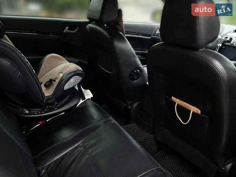 Седан Geely Emgrand 7 (EC7) 2014 в Ужгороді