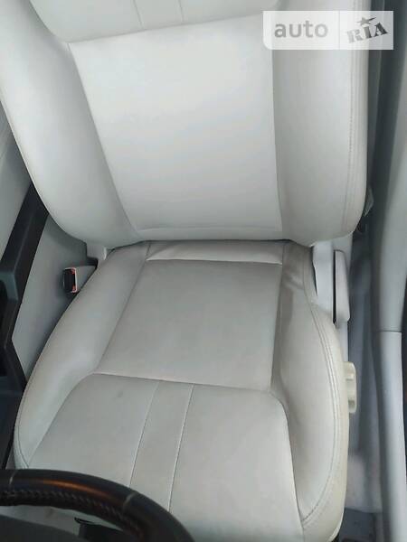 Седан Geely Emgrand 8 (EC8) 2013 в Южноукраїнську