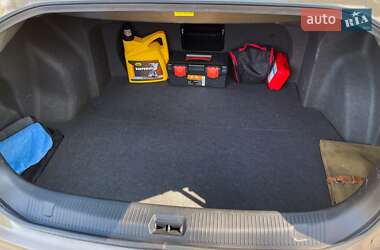 Седан Geely Emgrand 8 (EC8) 2014 в 