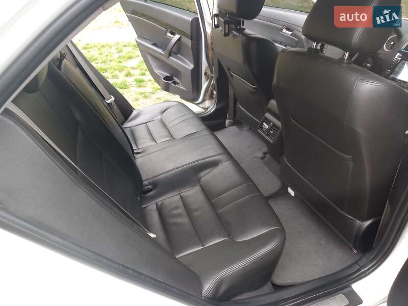 Седан Geely Emgrand 8 (EC8) 2014 в Николаеве