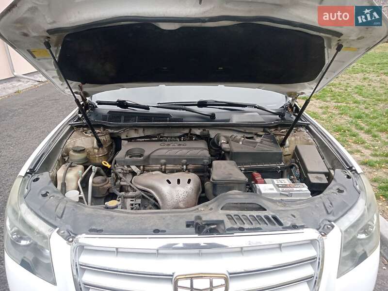 Седан Geely Emgrand 8 (EC8) 2014 в 
