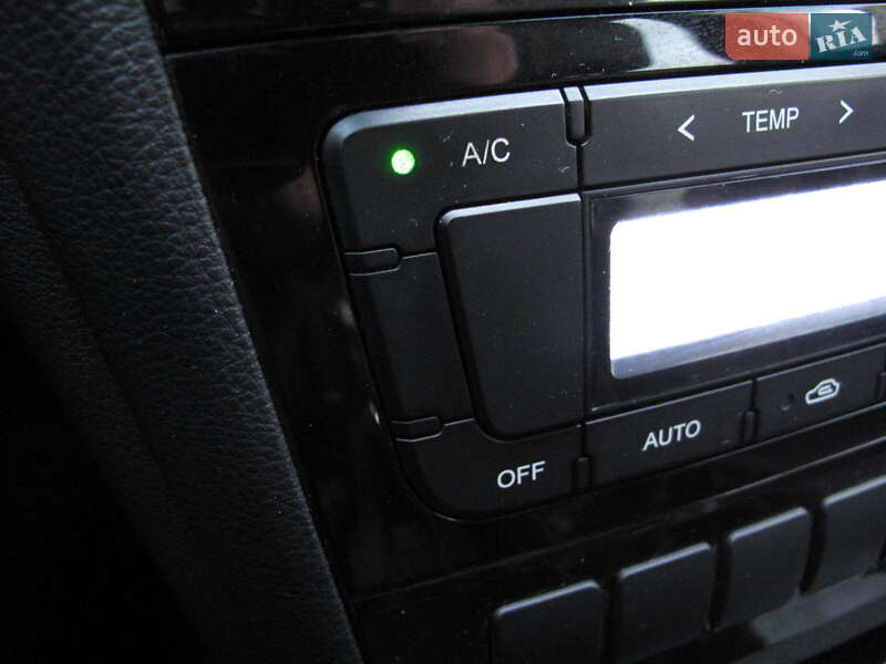 Седан Geely Emgrand 8 (EC8) 2014 в Києві фото 46 Седан Geely Emgrand 8 (EC8) 2014 в Києві