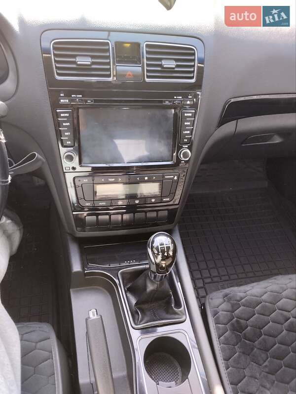 Седан Geely Emgrand 8 (EC8) 2014 в Вознесенську
