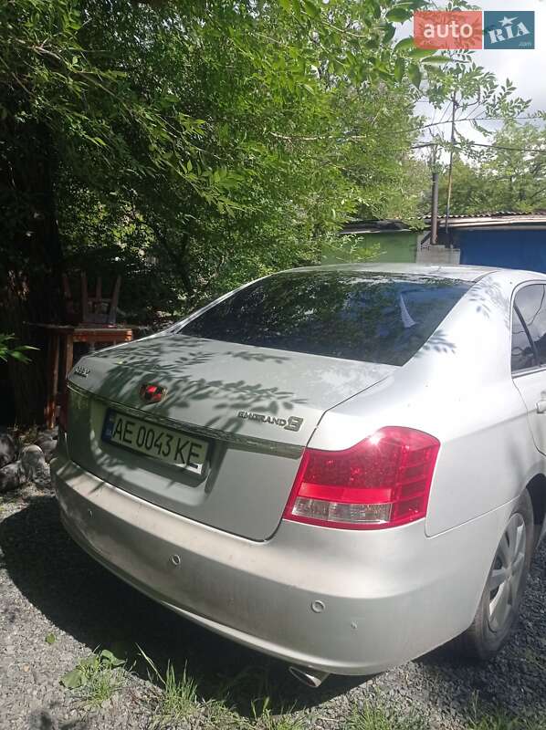 Седан Geely Emgrand 8 (EC8) 2014 в Кривом Роге