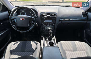 Седан Geely Emgrand 8 (EC8) 2014 в 