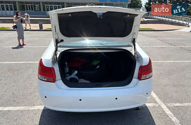 Седан Geely Emgrand 8 (EC8) 2014 в 