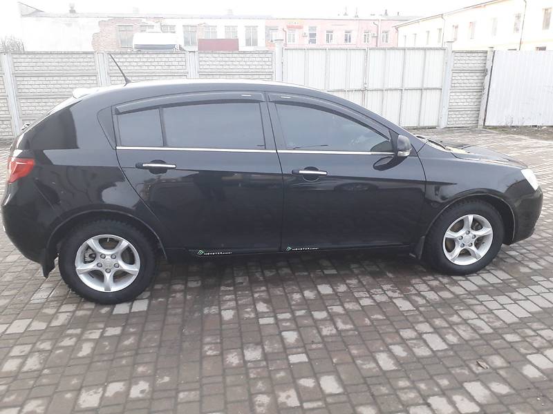 Хетчбек Geely Emgrand EC7-RV 2013 в Івано-Франківську фото 2 Хетчбек Geely Emgrand EC7-RV 2013 в Івано-Франківську