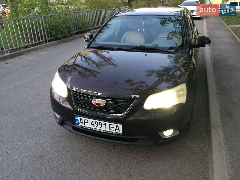 Хэтчбек Geely Emgrand EC7-RV 2011 в 