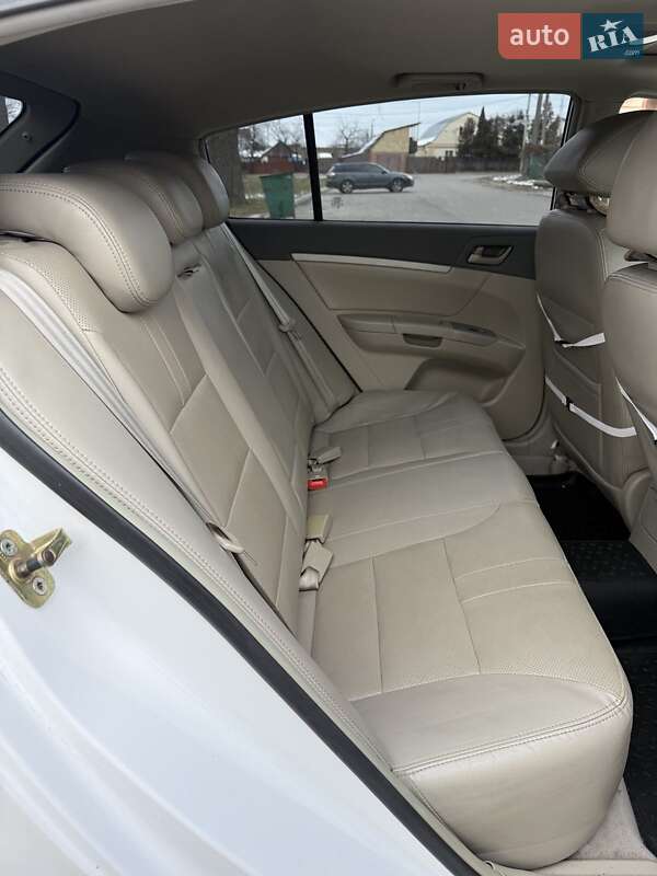 Хэтчбек Geely Emgrand EC7-RV 2012 в Борисполе