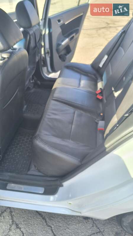 Хетчбек Geely Emgrand EC7-RV 2014 в Запоріжжі фото 6 Хетчбек Geely Emgrand EC7-RV 2014 в Запоріжжі