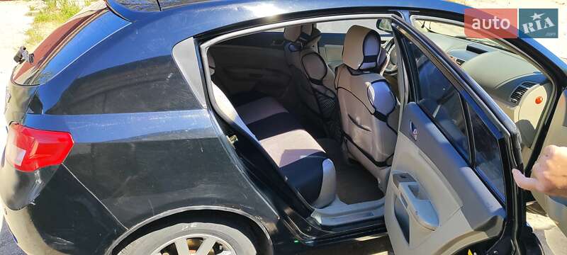 Хэтчбек Geely Emgrand EC7-RV 2011 в Запорожье фото 10 Хэтчбек Geely Emgrand EC7-RV 2011 в Запорожье