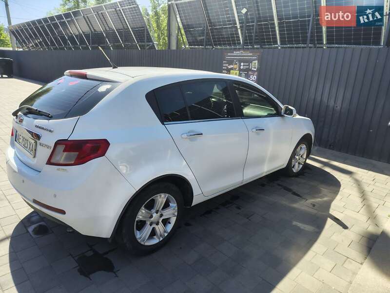 Хетчбек Geely Emgrand EC7-RV 2012 в Павлограді