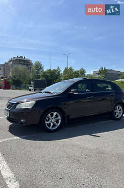 Хэтчбек Geely Emgrand EC7-RV 2013 в 