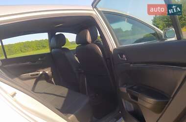 Хетчбек Geely Emgrand EC7-RV 2012 в 