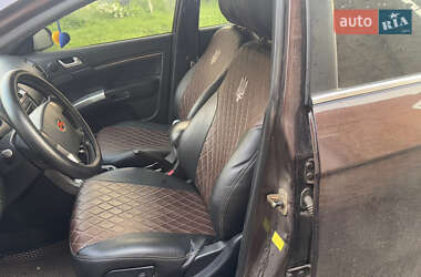 Хетчбек Geely Emgrand EC7-RV 2012 в 