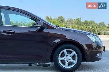 Хетчбек Geely Emgrand EC7-RV 2012 в 