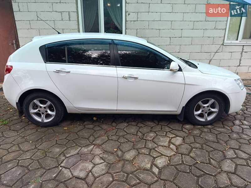 Хэтчбек Geely Emgrand EC7-RV 2012 в Терновке фото 7 Хэтчбек Geely Emgrand EC7-RV 2012 в Терновке