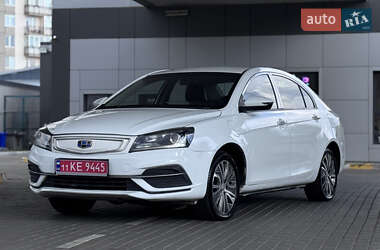 Седан Geely Emgrand EV350 2018 в 