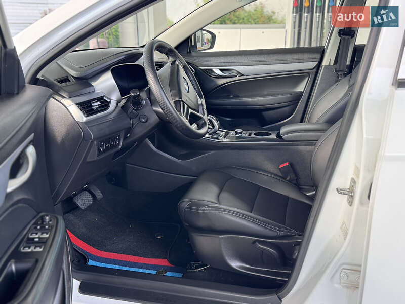 Седан Geely Emgrand EV350 2018 в Одессе
