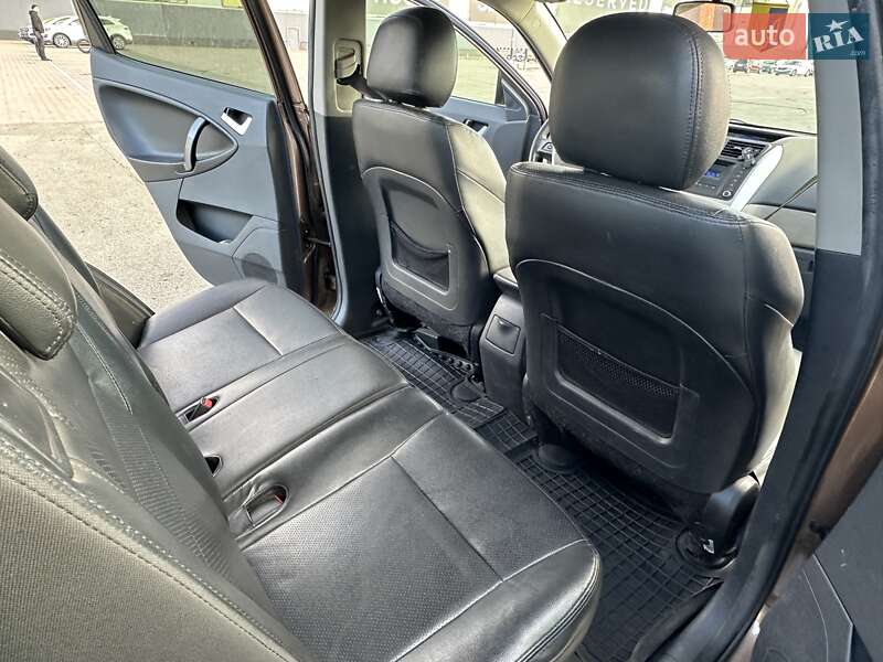 Внедорожник / Кроссовер Geely Emgrand X7 2014 в Киеве