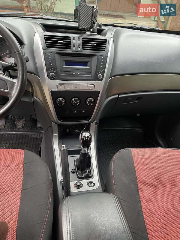 Внедорожник / Кроссовер Geely Emgrand X7 2013 в Косове фото 5 Внедорожник / Кроссовер Geely Emgrand X7 2013 в Косове