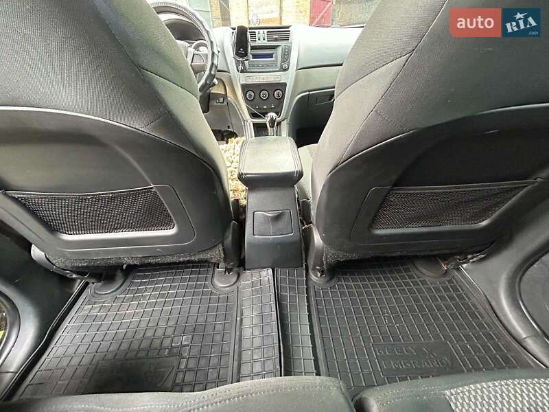 Позашляховик / Кросовер Geely Emgrand X7 2014 в Луцьку