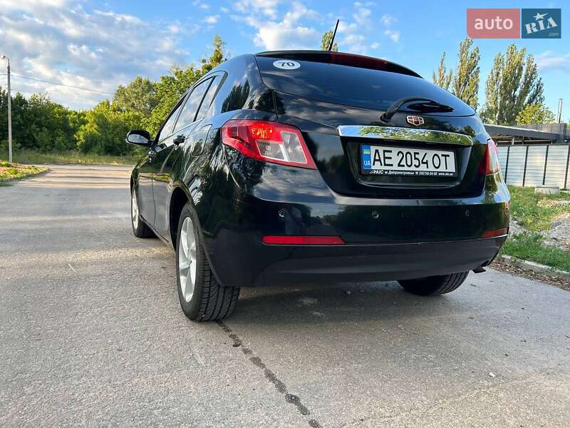 Хэтчбек Geely Emgrand 2013 в Каневе
