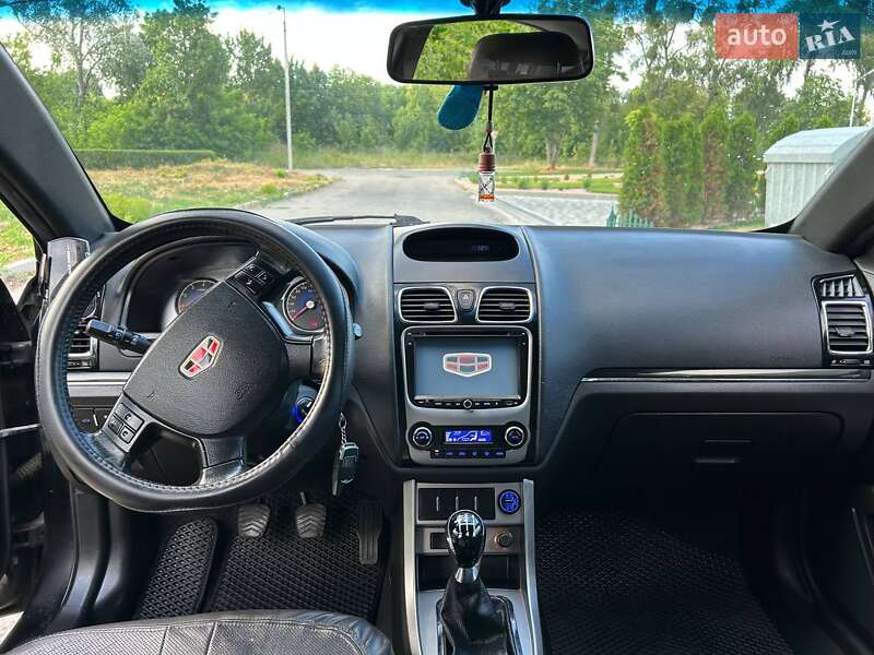 Хэтчбек Geely Emgrand 2013 в Каневе