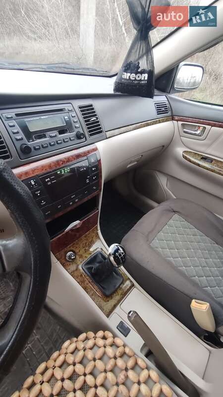 Седан Geely FC 2008 в Каневі