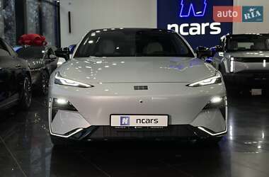 Седан Geely Galaxy E8 2024 в 