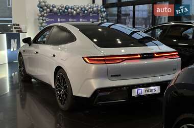 Седан Geely Galaxy E8 2024 в 