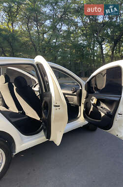 Хэтчбек Geely GC2 2013 в 
