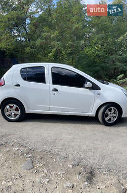 Хэтчбек Geely GC2 2013 в 