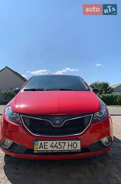 Хэтчбек Geely GC5 2014 в 