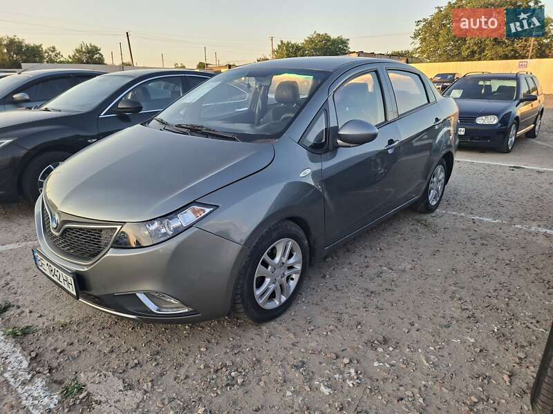 Хэтчбек Geely GC5 2014 в 