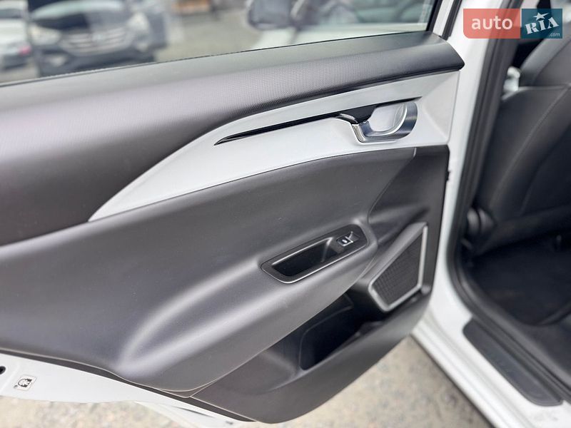 Позашляховик / Кросовер Geely Geometry C 2020 в Звенигородці фото 23 Позашляховик / Кросовер Geely Geometry C 2020 в Звенигородці