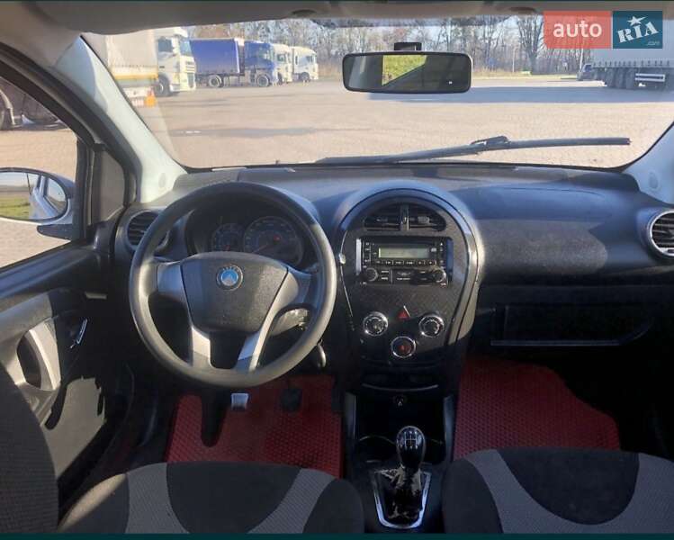 Позашляховик / Кросовер Geely LC Cross 2013 в Кременці