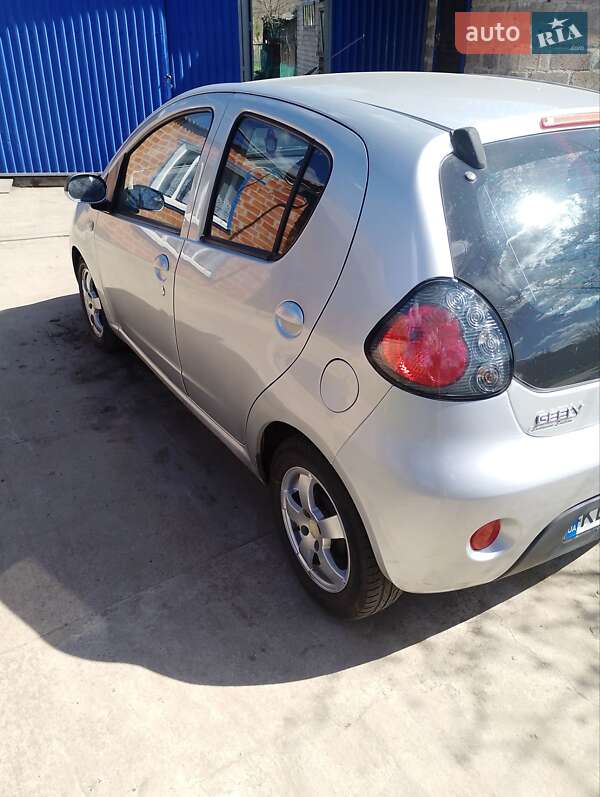 Хетчбек Geely LC 2012 в Дніпрі