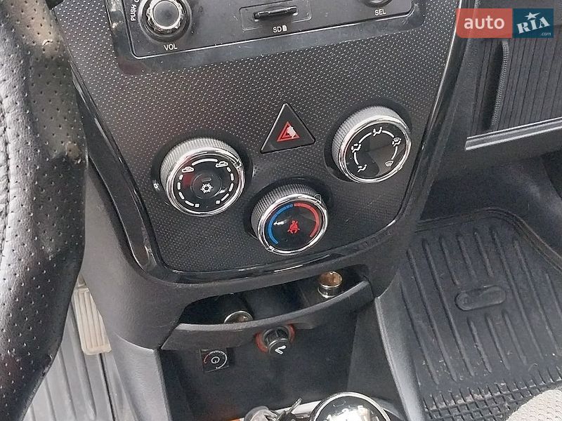 Хэтчбек Geely LC 2013 в Киеве