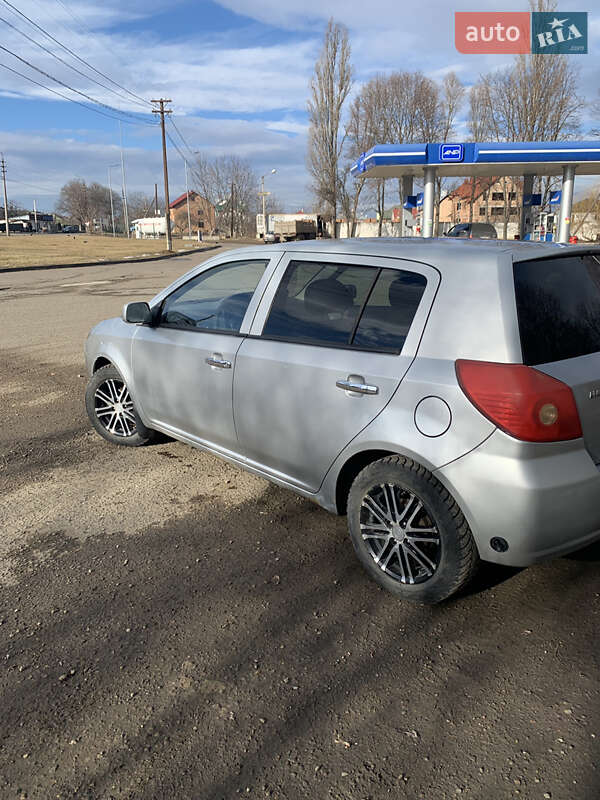 Хетчбек Geely MK-2 2010 в Чернівцях