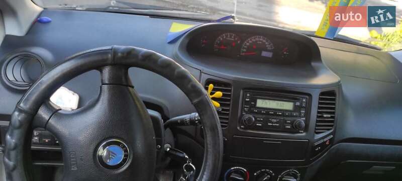 Хэтчбек Geely MK-2 2011 в Каменец-Подольском